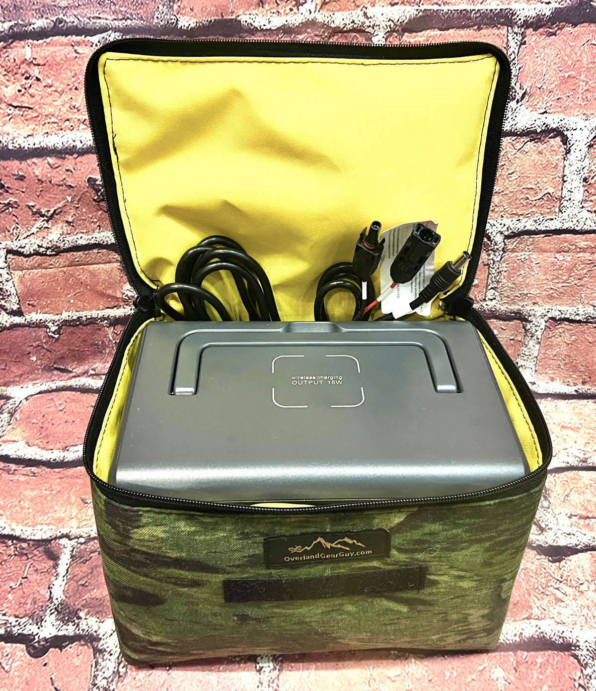 BLUETTI Portable Power Station EB3A Carry Case-duckduckjeep-offroad-wrangler-gladiator-3d-jeep duck-custom duck-Jeep-The Quacktory-Fun Jeep Ducks-Ducks4Jeep