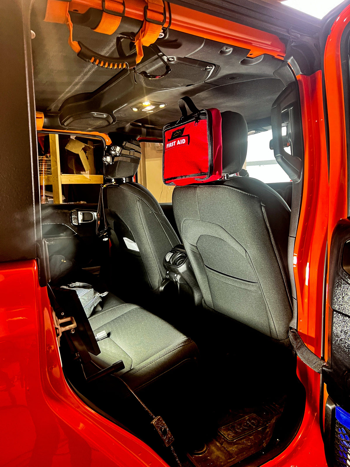 First Aid Kit Headrest Pouch - IFAK-duckduckjeep-offroad-wrangler-gladiator-3d-jeep duck-custom duck-Jeep-The Quacktory-Fun Jeep Ducks-Ducks4Jeep