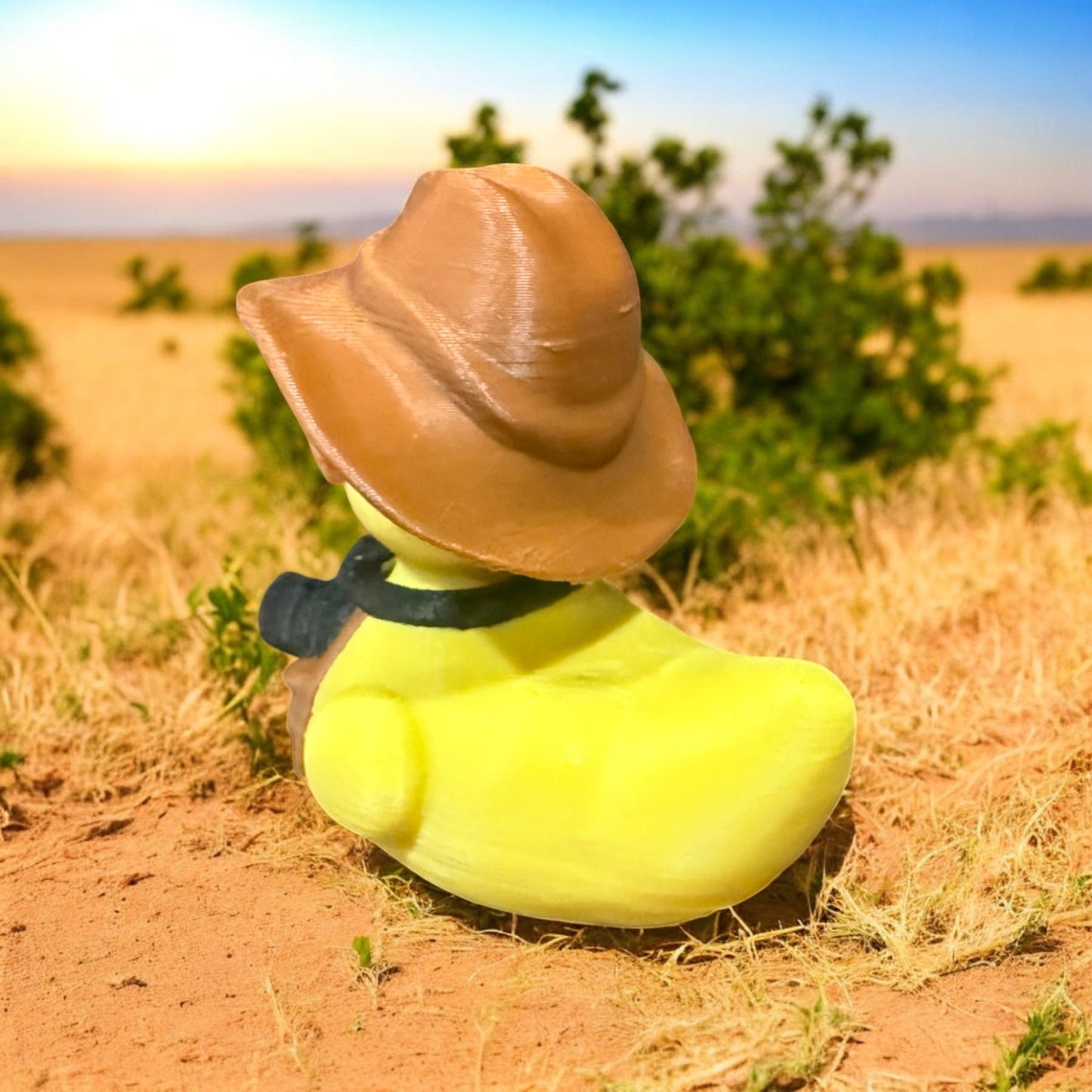 Safari Duck – 3D-Printed Duck Dressed for Adventure with Binoculars & Jungle Hat