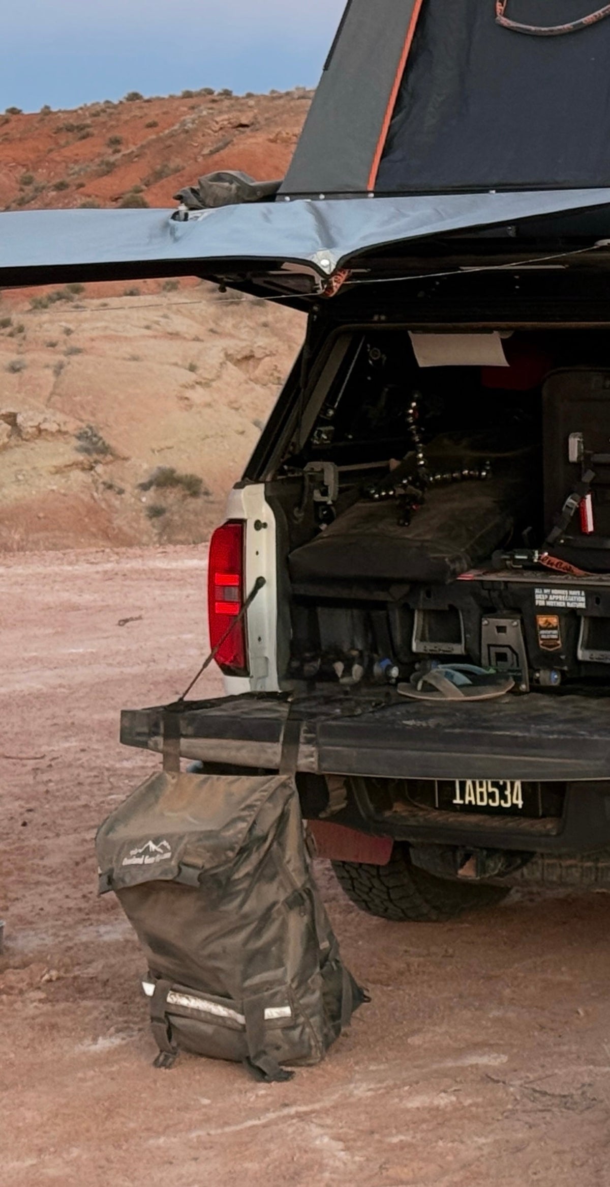 Tailgate Trash Bag Gladiator - Tacoma - Ram - Rivian -QuarterMaster-duckduckjeep-offroad-wrangler-gladiator-3d-jeep duck-custom duck-Jeep-The Quacktory-Fun Jeep Ducks-Ducks4Jeep