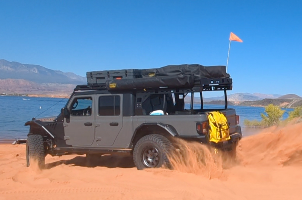 Tailgate Trash Bag Gladiator - Tacoma - Ram - Rivian -QuarterMaster-duckduckjeep-offroad-wrangler-gladiator-3d-jeep duck-custom duck-Jeep-The Quacktory-Fun Jeep Ducks-Ducks4Jeep